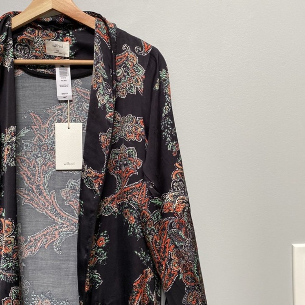 ❗️SOLD❗️ Wilfred Pilier Bleck Floral Satin Duster/Kimono Size XXS - Picture 3 of 8
